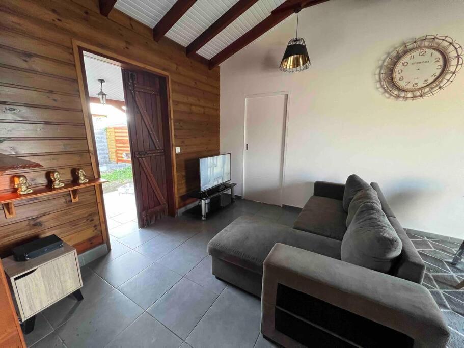 Charmante Villa, Kaz' Aa.Liyah بوانت-آه-بيتر المظهر الخارجي الصورة