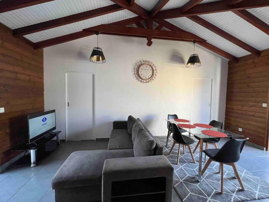 Charmante Villa, Kaz' Aa.Liyah بوانت-آه-بيتر المظهر الخارجي الصورة